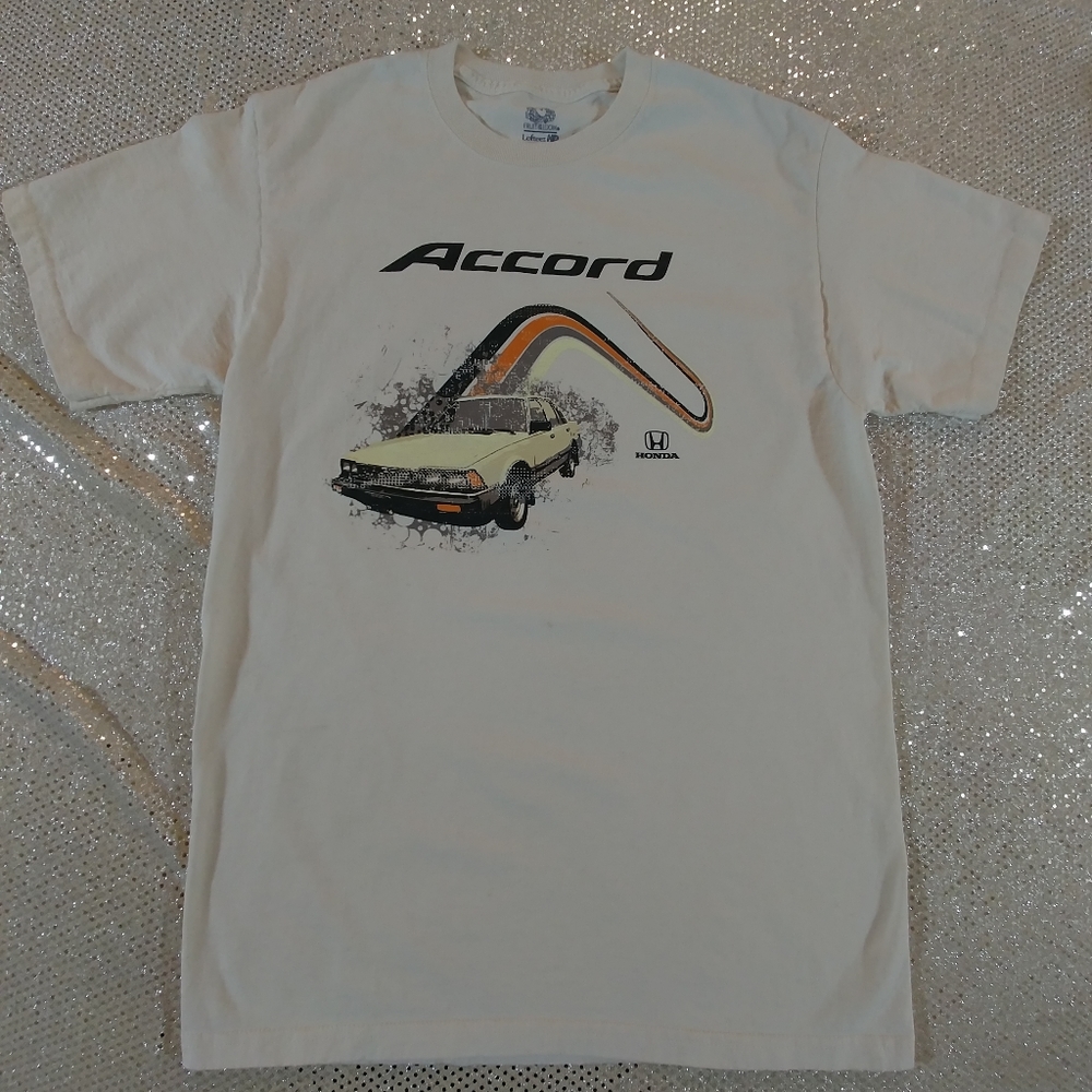 Honda Accord beige, orange and black T-shirt